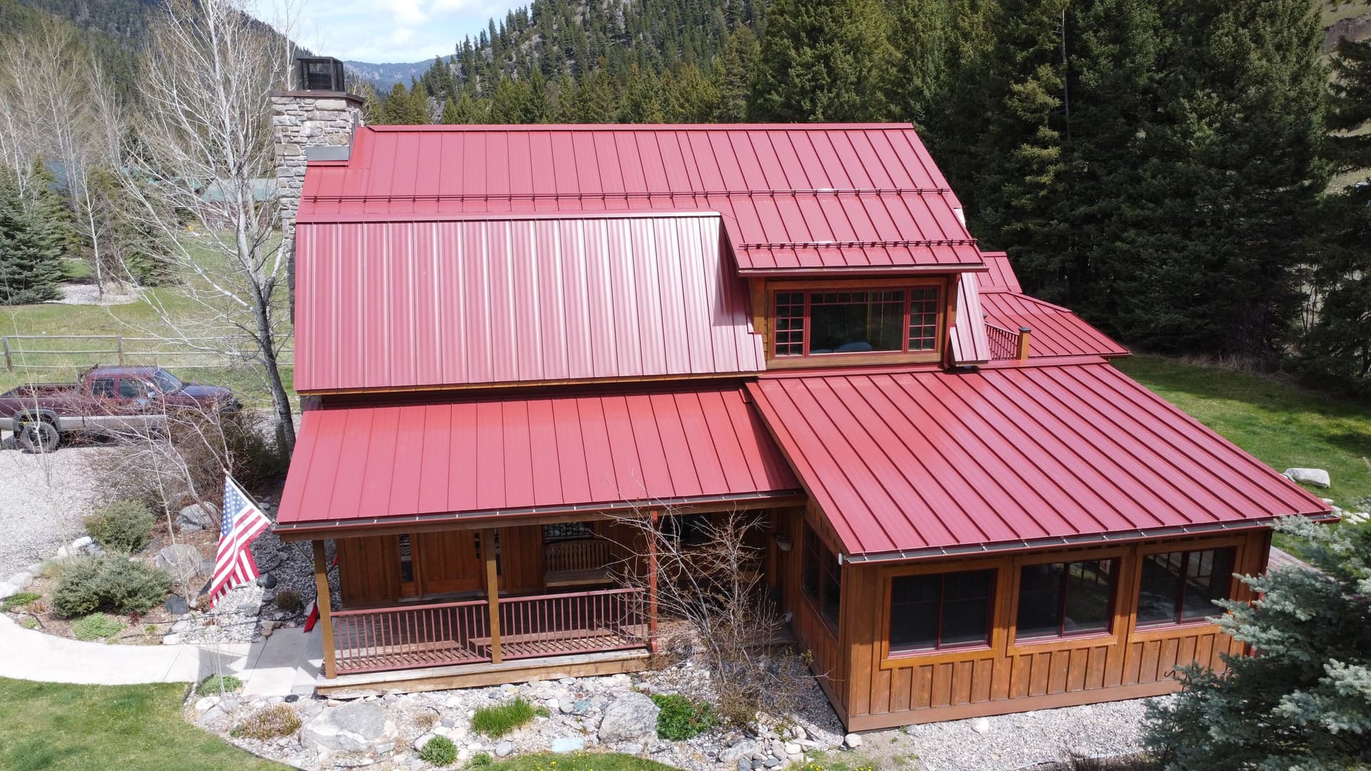 Gallery photos for Custom High-End Mechanical Lock Standing Seam Metal Roof on a Mountain Home: Image #3